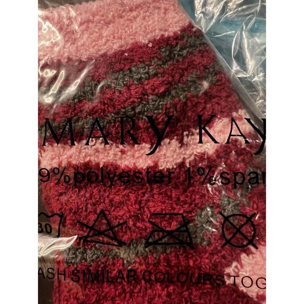 new 4 pairs Mary Kay Womens Cozy Fuzz Socks  Pink Striped official branded